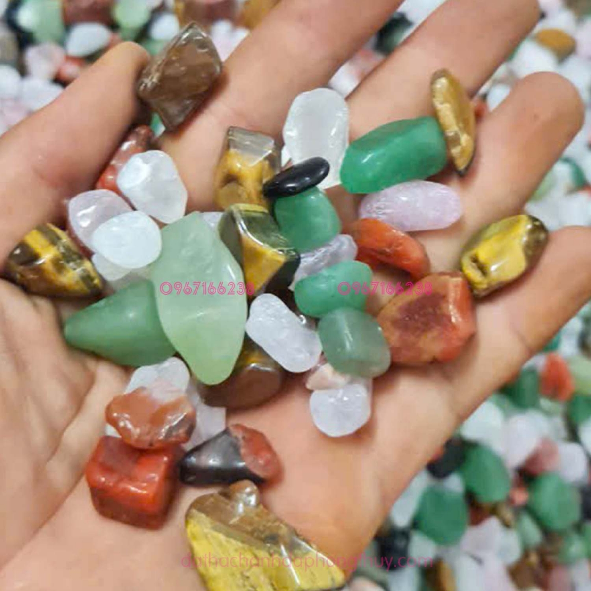 ban-da-thach-anh-vun